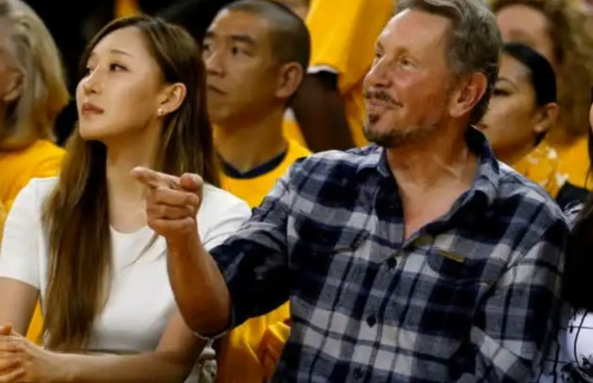 Jolin Zhu dan Larry Ellison. (Weibo)